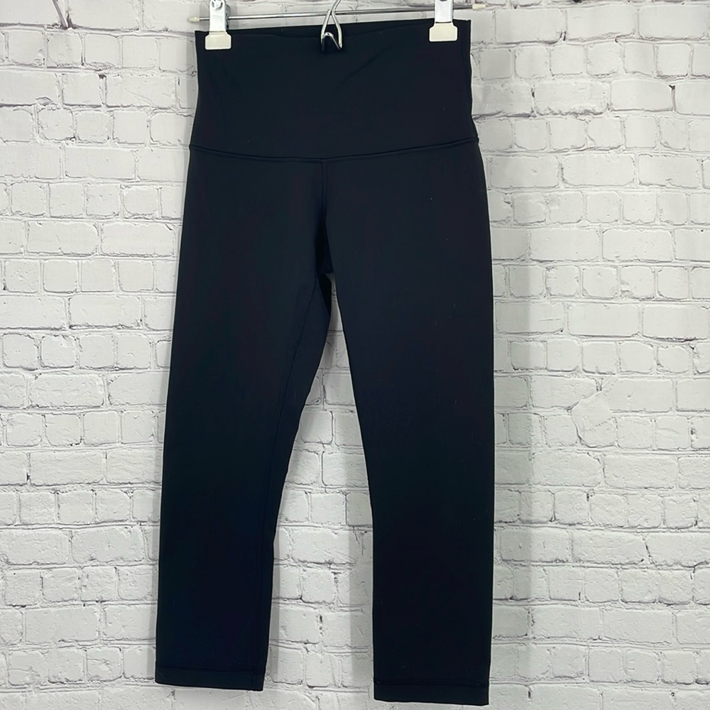 Lululemon Athletica Cropped Black Basic Everyday … - image 2